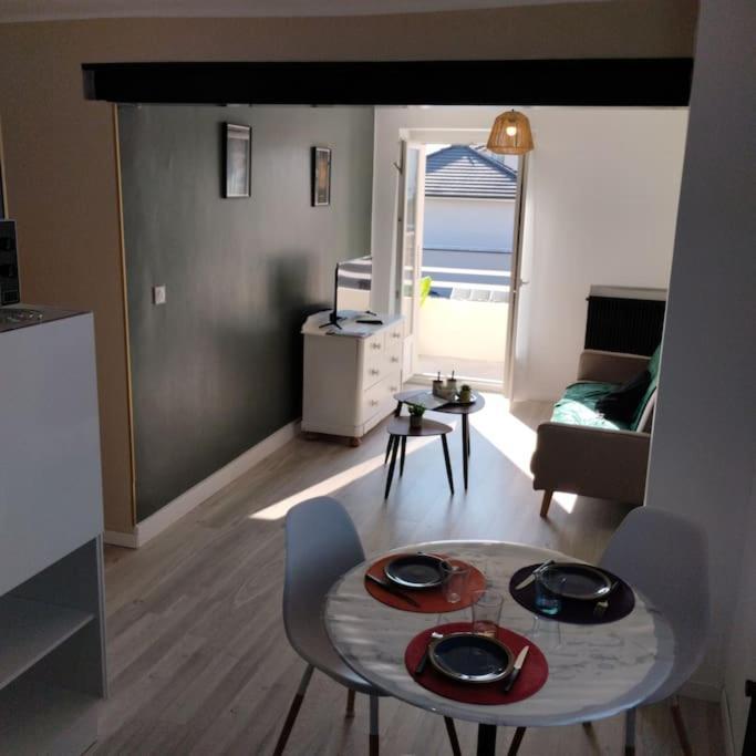 Appartement Verdoyant Au Bord Du Lac Leman Entre Evian Et Thonon Dans Une Villa Publier ภายนอก รูปภาพ